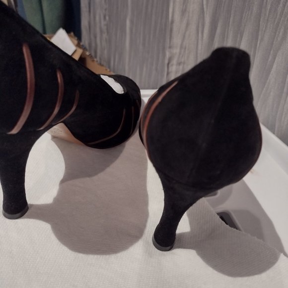 Salvatore Ferragamo Pumps 8 - Picture 4 of 16